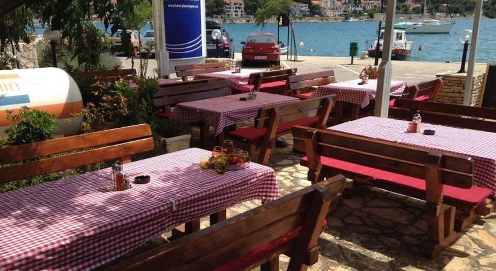 Hotel Plava Laguna Tisno Buitenkant foto